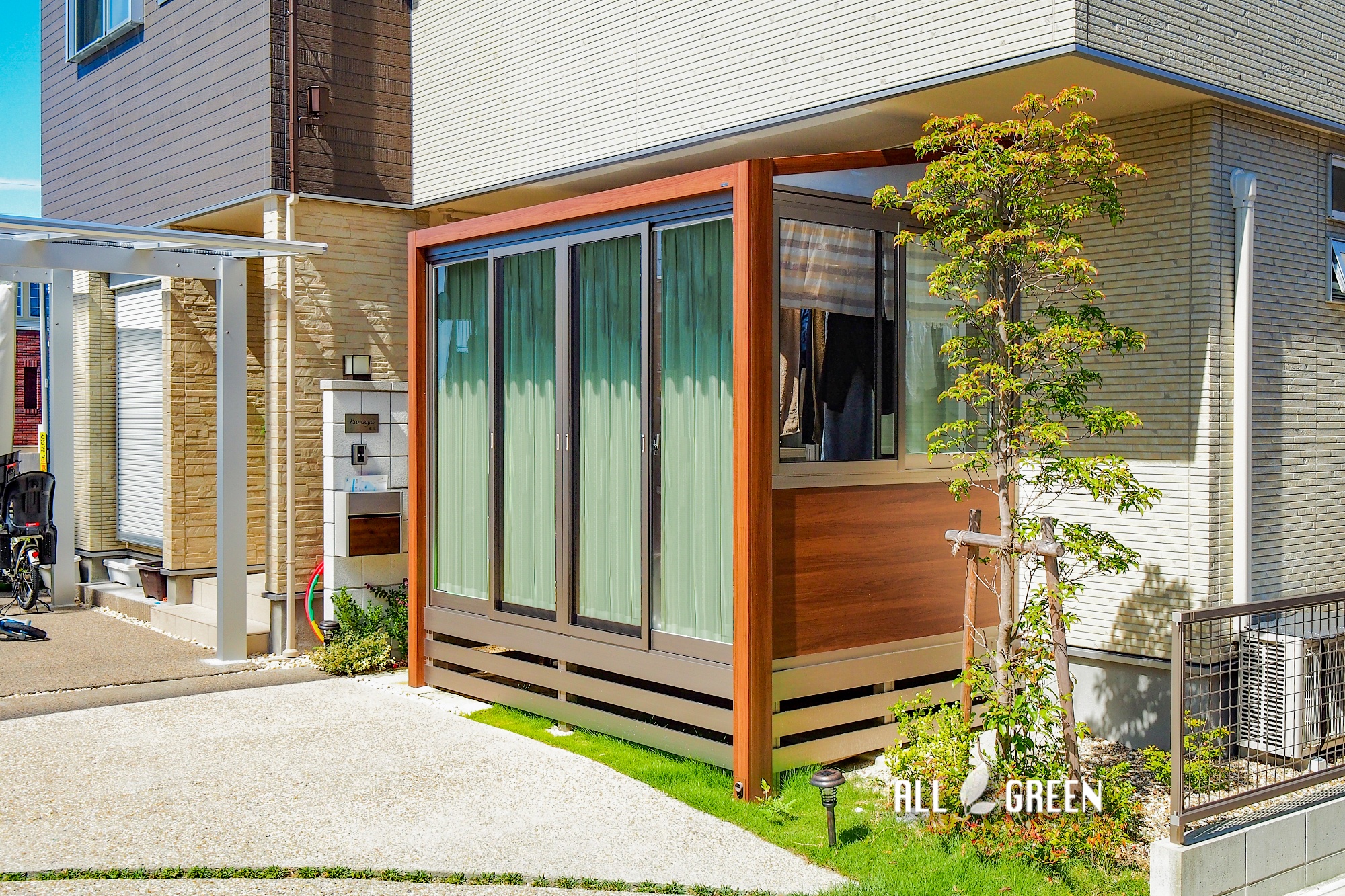愛知県あま市　既存の外構のテイストを崩さずガーデンルームを新設したお庭