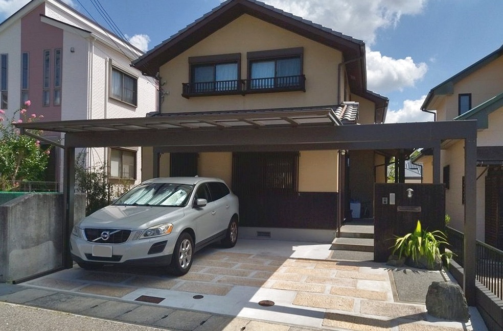 駐車スペースを有効活用できるカーポート　神戸市